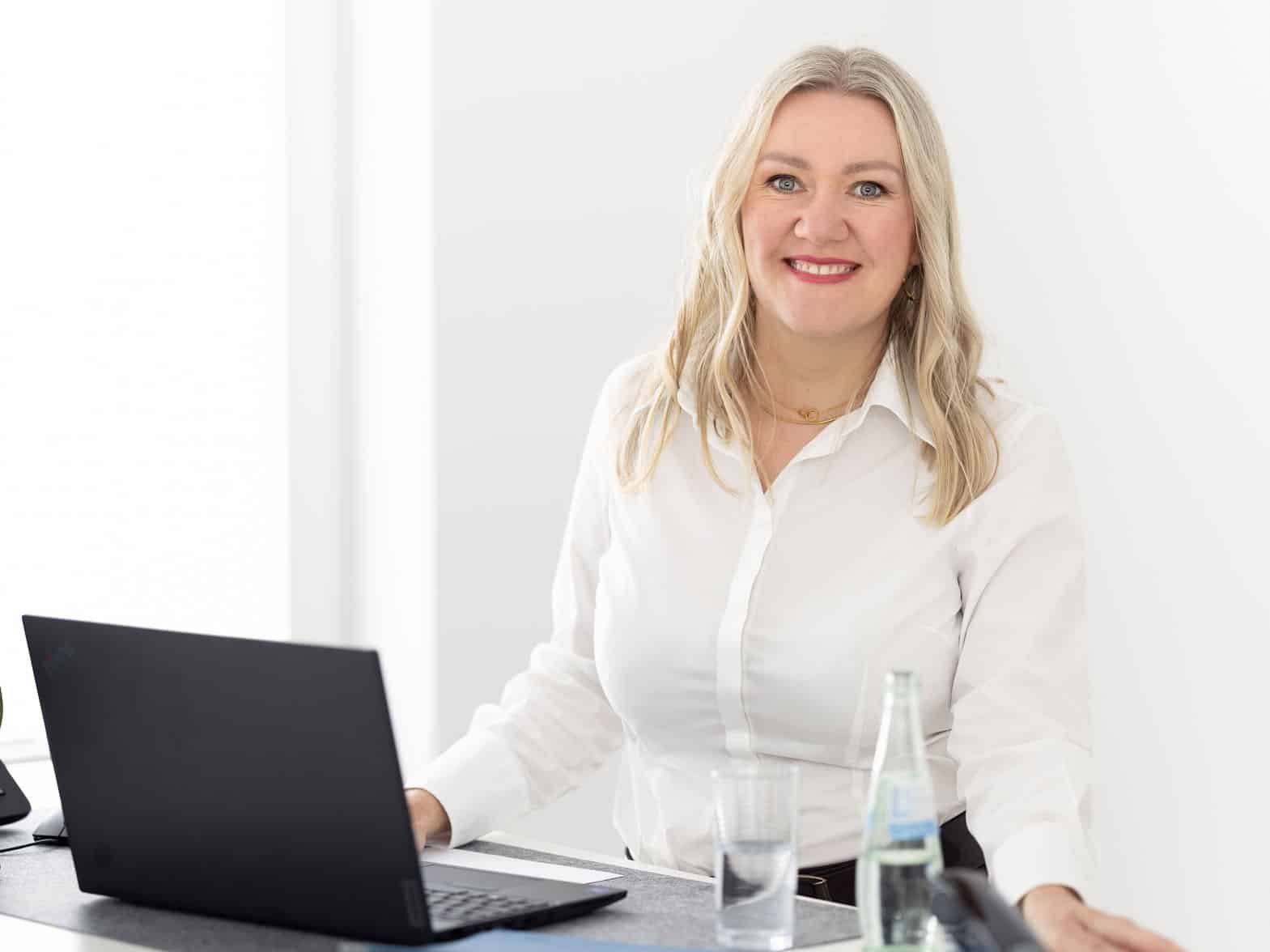 natalia schits 2 | Notar Dirk Höfinghoff